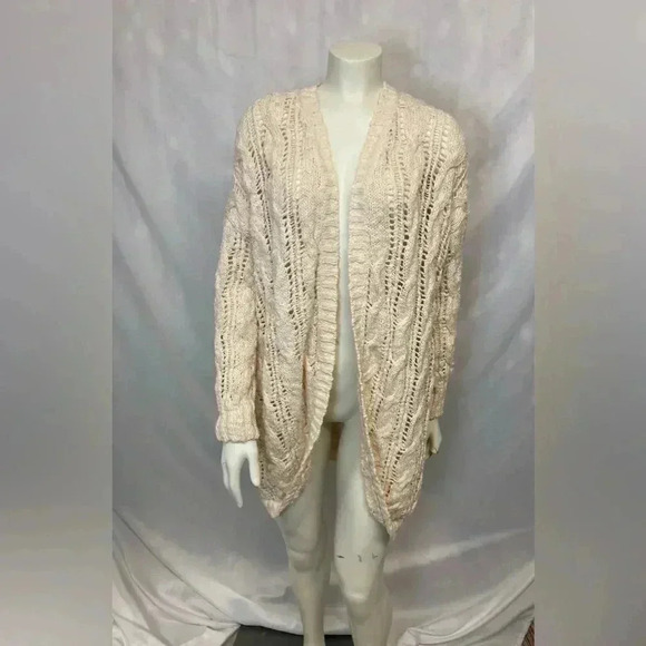 American Eagle Outfitters Sweaters - American eagle cardigan